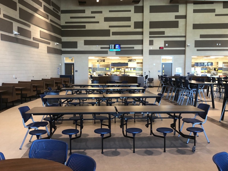 cafeteria with booths, traditional tables and high tables